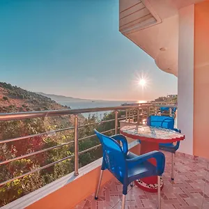 Hotel apartamentowy Mirror Ksamil - Zervo ***